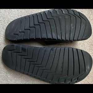 Adidas slides black
